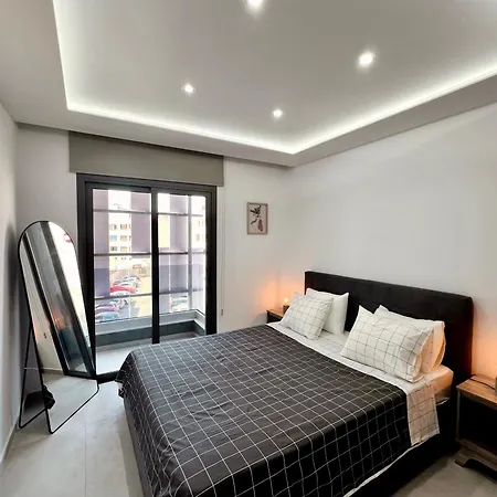 Appartement Victor 203 *